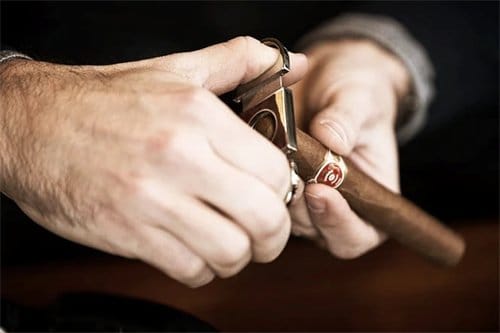 Comment bien déguster un cigare-3 Comment bien déguster un cigare-3