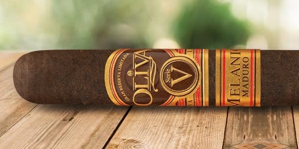 2024 Oliva Serie V Melanio Churchill Review-4 oliva v melanio review